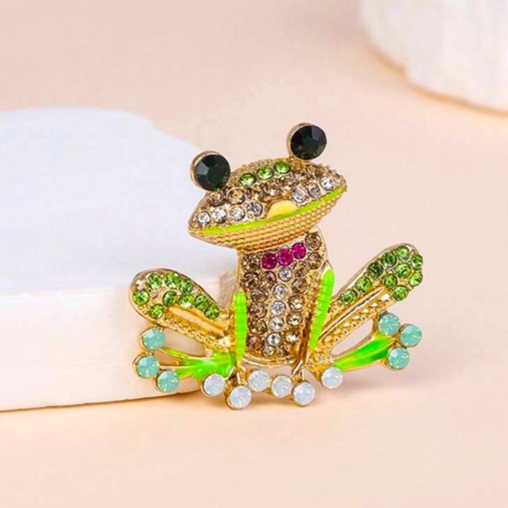 ✨NEW Gold-Tone Green Crystal Frog Brooch - Fashion Jewelry